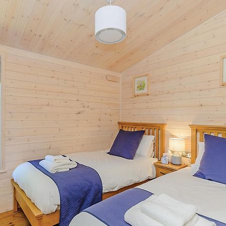 Hazelhurst Lodges Ashover Exterior photo